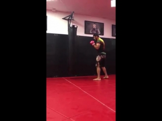 Хусейн Адамов работает по мешку