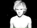 Tate Langdon фотография #1